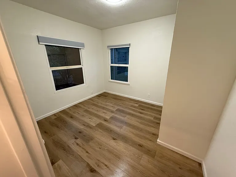1405 F St — Photo 10