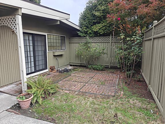 front patio access from dining room