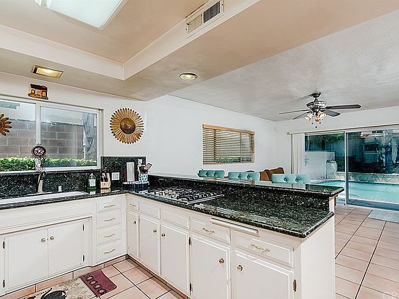 5th image of 9731 Valjean Ave