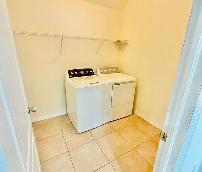 5344 Suncatcher Dr — Photo 25