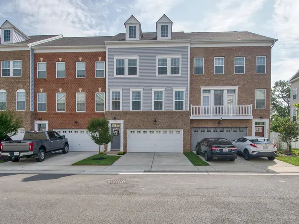 7421 Cedarwood Grove Ln, Manassas, VA 20109