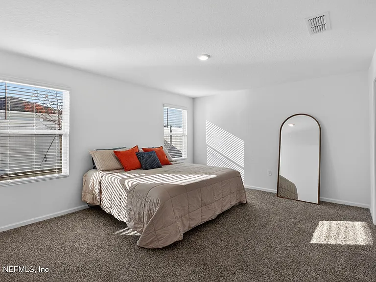 163 Silver Birch St — Photo 9