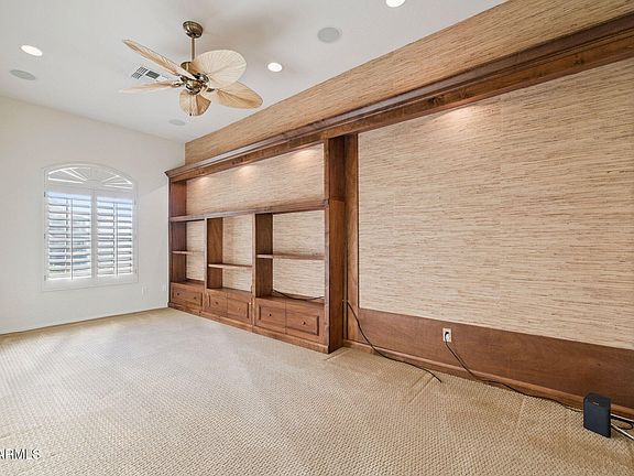 5th image of 10302 W SUPERIOR Avenue