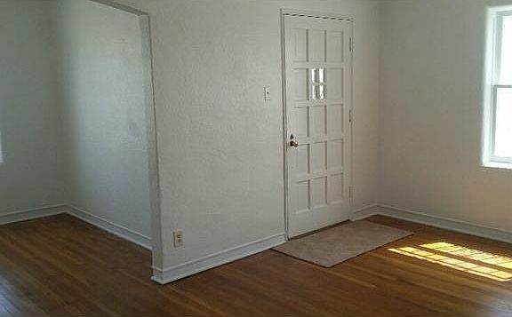 4th image of 3031 Morehead Ave
