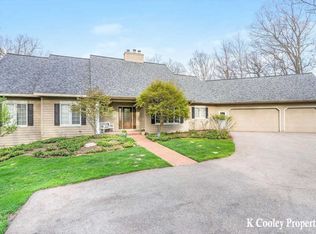 1268 Winteridge Ct NE, Ada, MI 49301