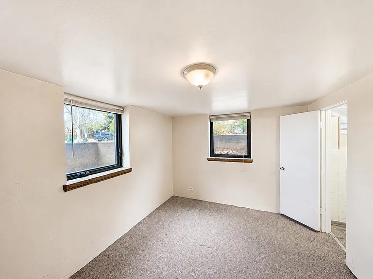 1530 Kearney St — Photo 6