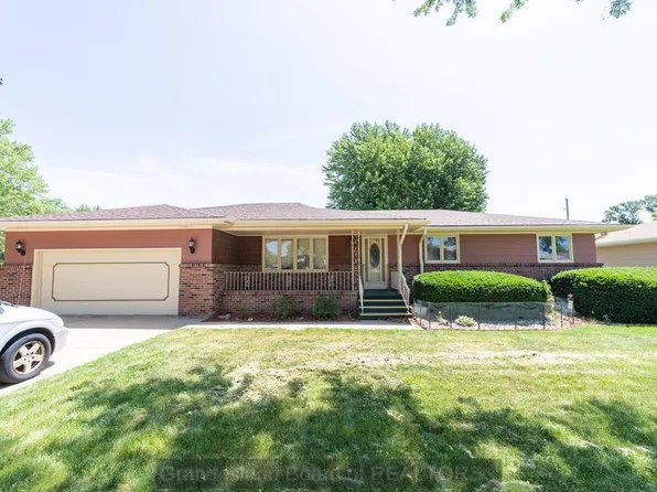 1323 N Lafayette Ave, Grand Island, NE 68803