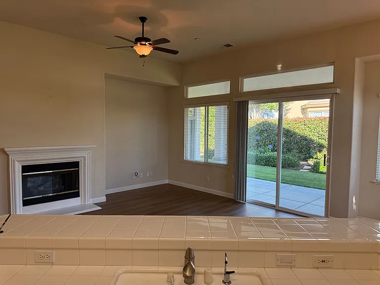 1587 Regent Dr — Photo 19