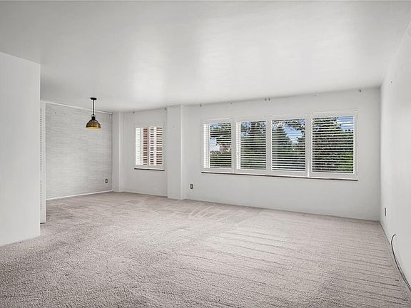 2nd image of 4550 Warwick Blvd APT 409