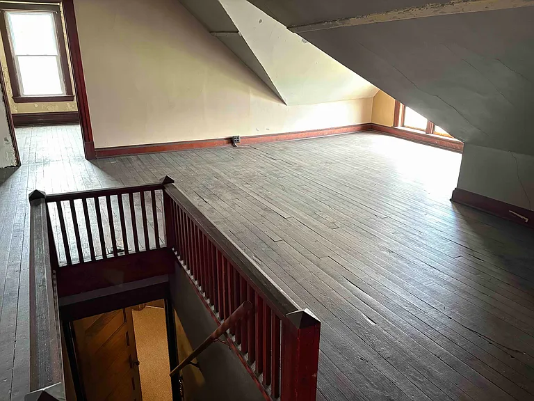 519 Park Ave — Photo 15