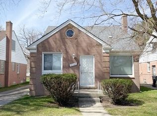 13788 W Outer Dr, Redford, MI 48239
