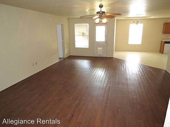 3rd image of 3607 Woodlake Dr