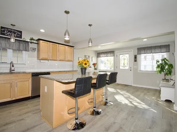 52 Joy St, Ludlow, MA 01056