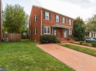 21 E Oak St #A, Alexandria, VA 22301