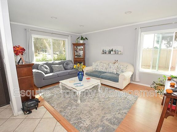 3rd image of 6801 Dove St