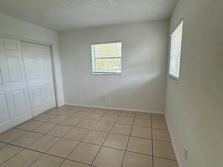 5961 SW 41st St — Photo 9