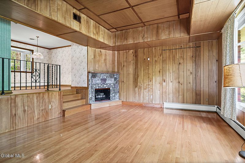 5th image of 723 Grooms Road