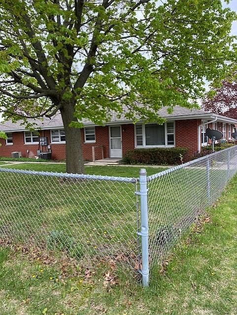 1st image of 5810 Garrett Ln #3
