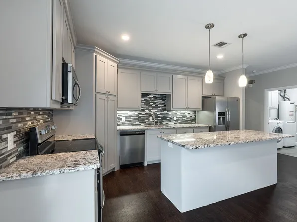 2832 Forest Park Blvd, Fort Worth, TX 76110