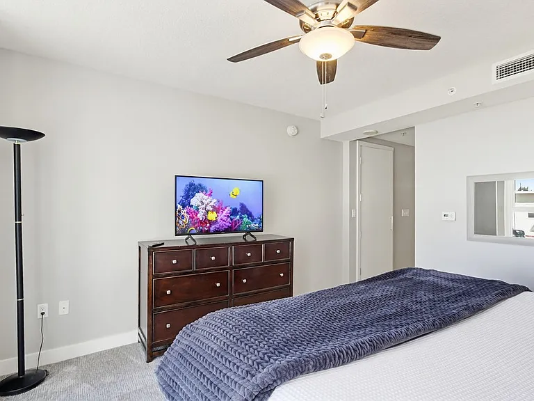 1169 Pacific Hwy #107 — Photo 23