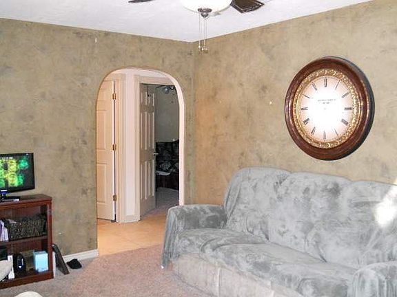 3rd image of 2214 7th St