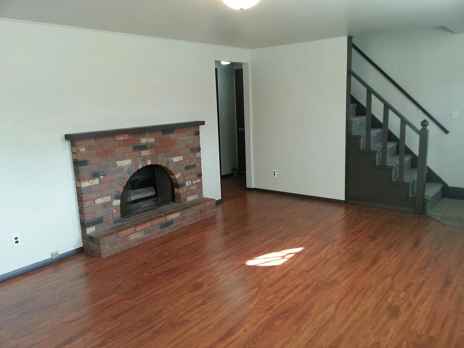 1221 S 6th St — Photo 2