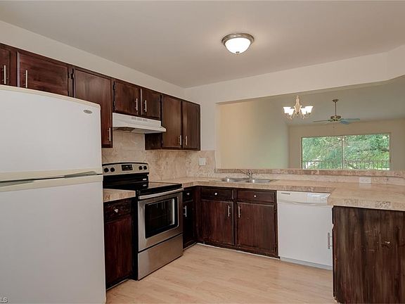 4th image of 1392 Churchill Cir #O-203