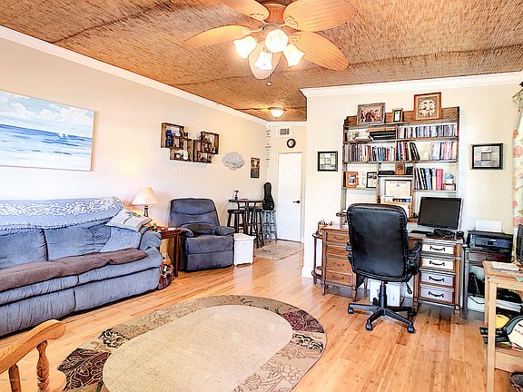 3rd image of 211 Jefferson Ave