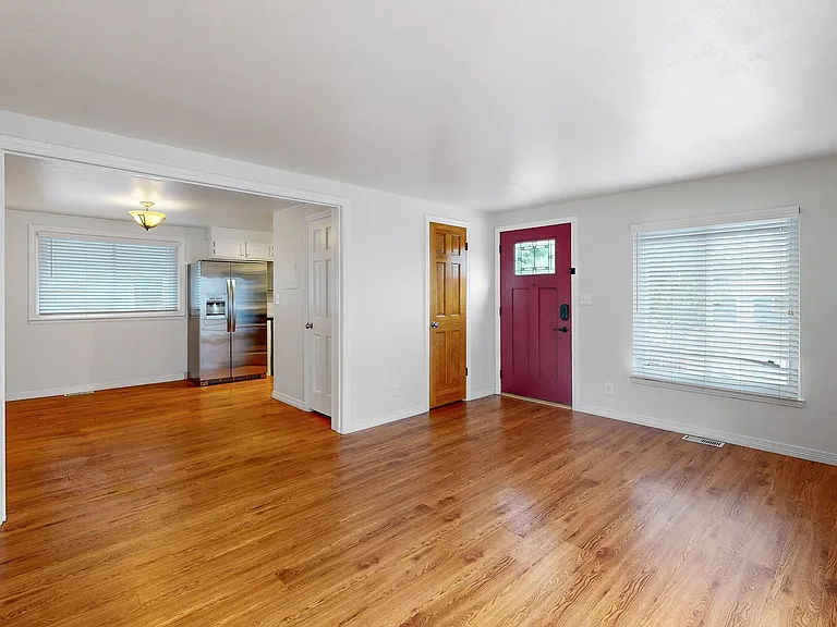1381 Osceola St — Photo 4