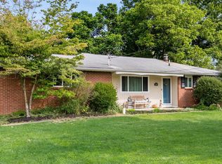 8050 Walnut St, New Albany, OH 43054