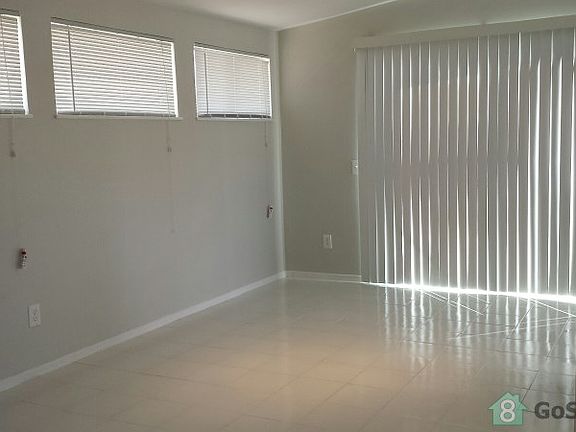 3rd image of 644 W Gateway Dr
