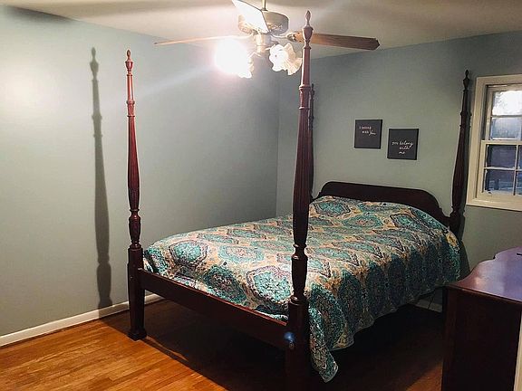 2nd image of 301 Coral Way