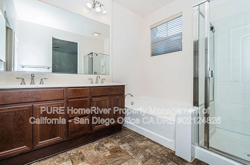4 bed, 3.5 bath, 1800 sqft, $3,900 — Photo 2
