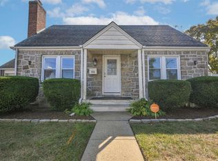 784 Henry St, Uniondale, NY 11553