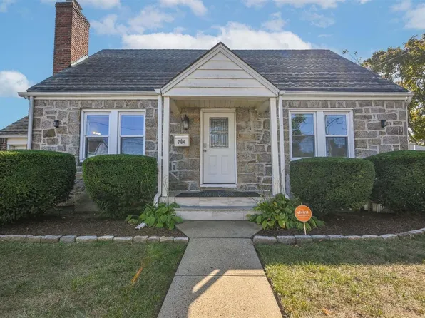 784 Henry Street, Uniondale, NY 11553
