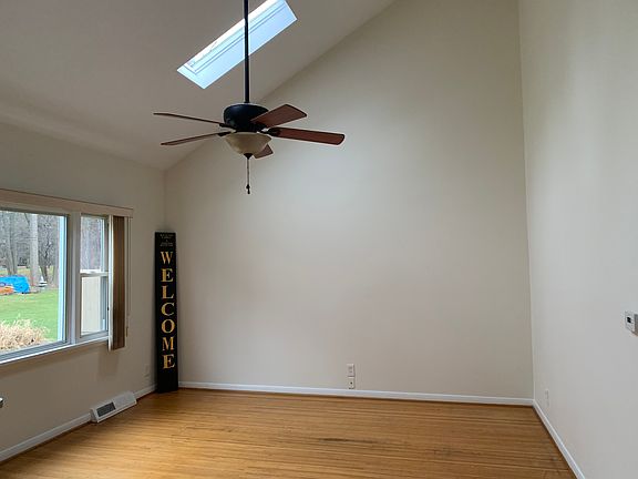 2nd image of 199 Norcrest Dr