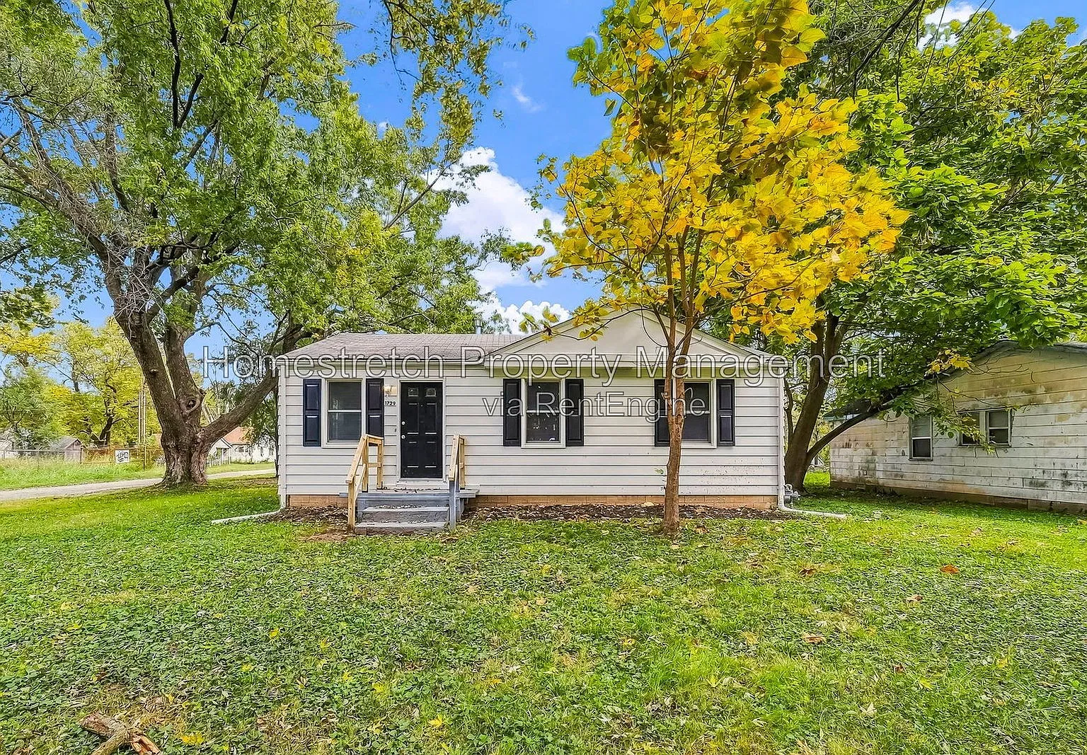 3 bed, 1.0 bath, 1142 sqft, $1,495 — Photo 1