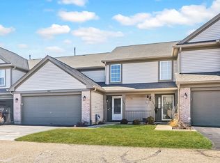 965 Sumac Ct, Lindenhurst, IL 60046