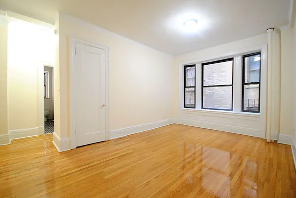 Rented by Bold New York | media 8