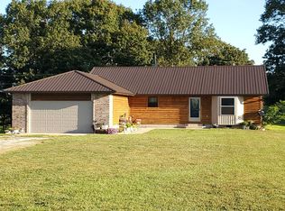 1001 Falcon Dr, Galena, MO 65656