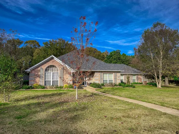 103 Richland Dr, Palestine, TX 75801