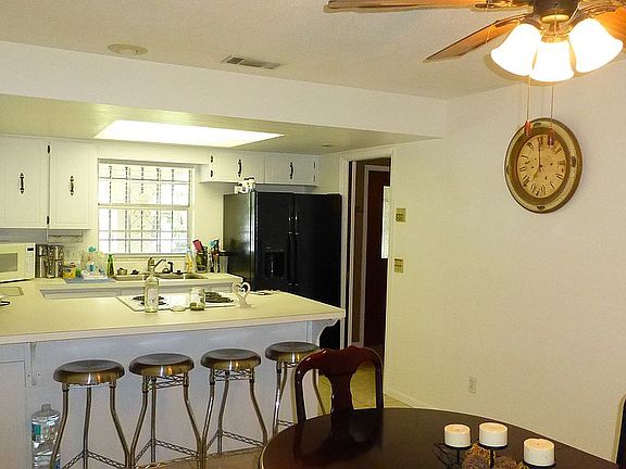 2nd image of 1284 E Fowler Dr