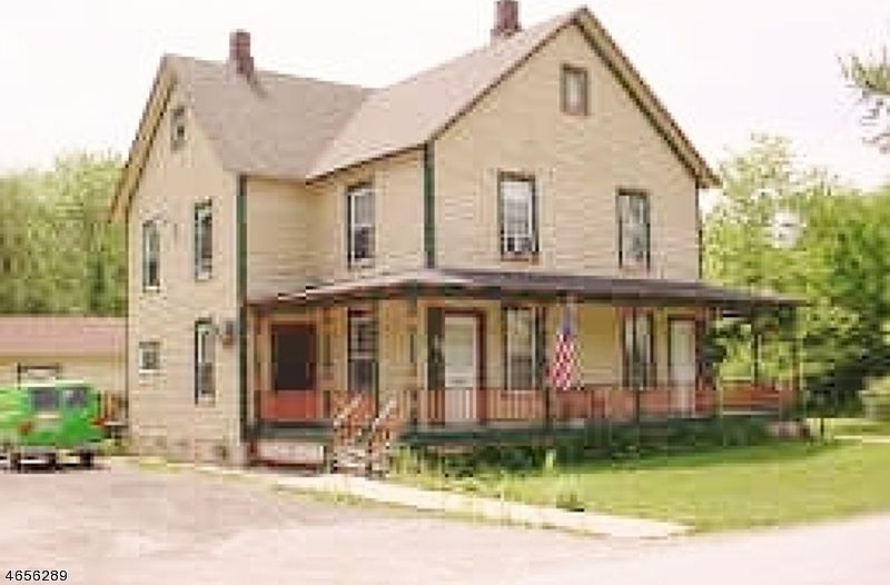 1st image of 24 Walling Ave
