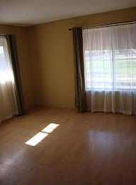 5th image of 1627 10th St #2
