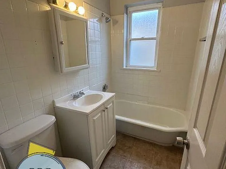 7340-50 N. Damen Ave — Photo 17