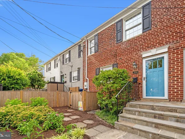 3004 Landover St, Alexandria, VA 22305