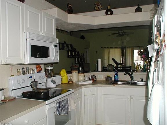 3rd image of 1225 SE 6th Ter