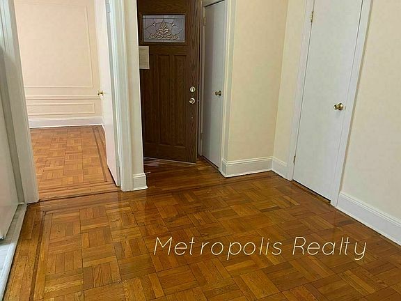 3rd image of 23-61 28th St #2B