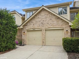 8503 Hemlock Ln, Darien, IL 60561