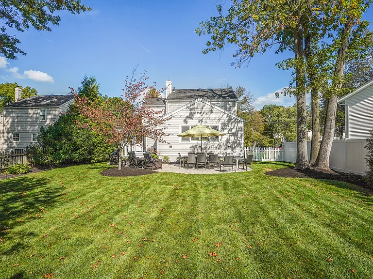 256 Woodland Ave — Photo 38
